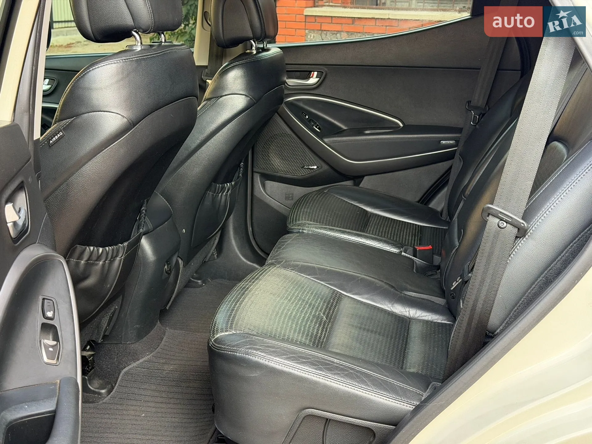 2012 Hyundai Santa Fe - мініатюра 16