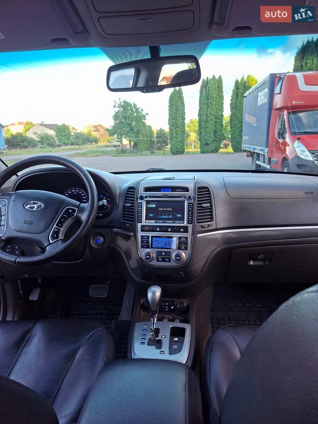 2011 Hyundai Santa Fe - мініатюра 21