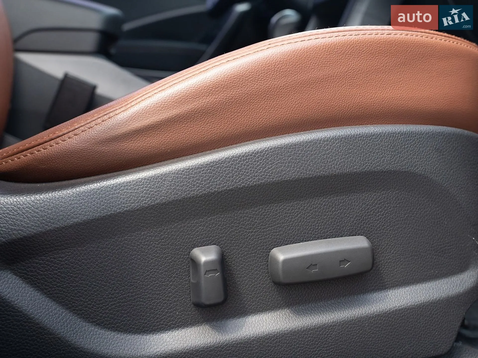 2012 Hyundai Santa Fe - мініатюра 29