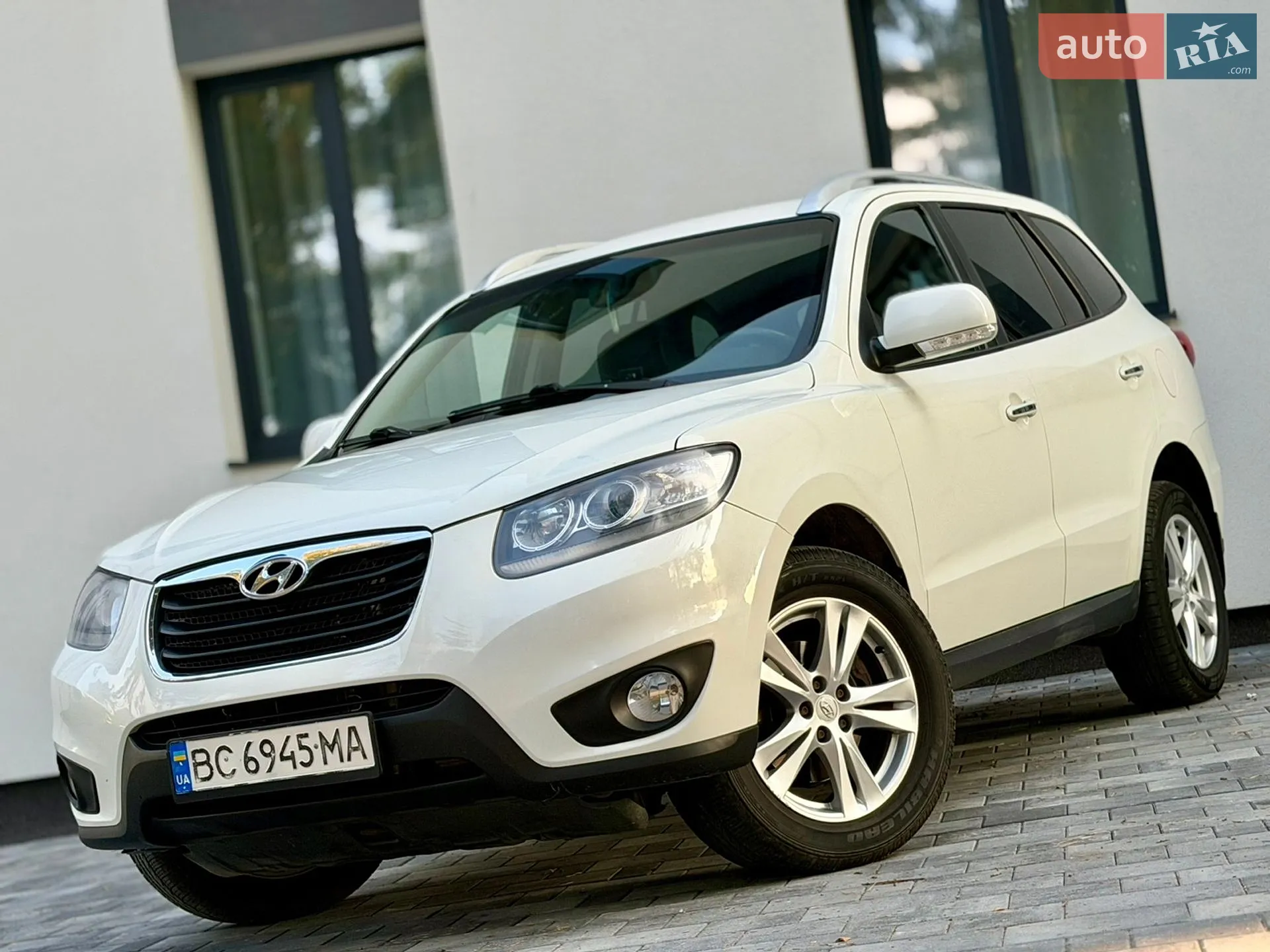 2010 Hyundai Santa Fe - мініатюра 31