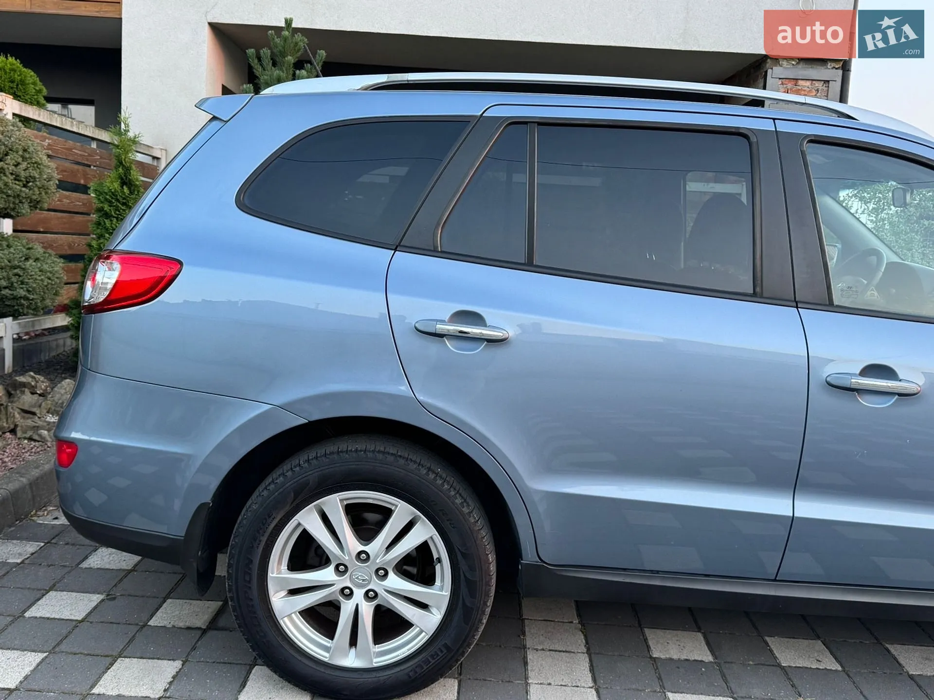 2010 Hyundai Santa Fe - мініатюра 25