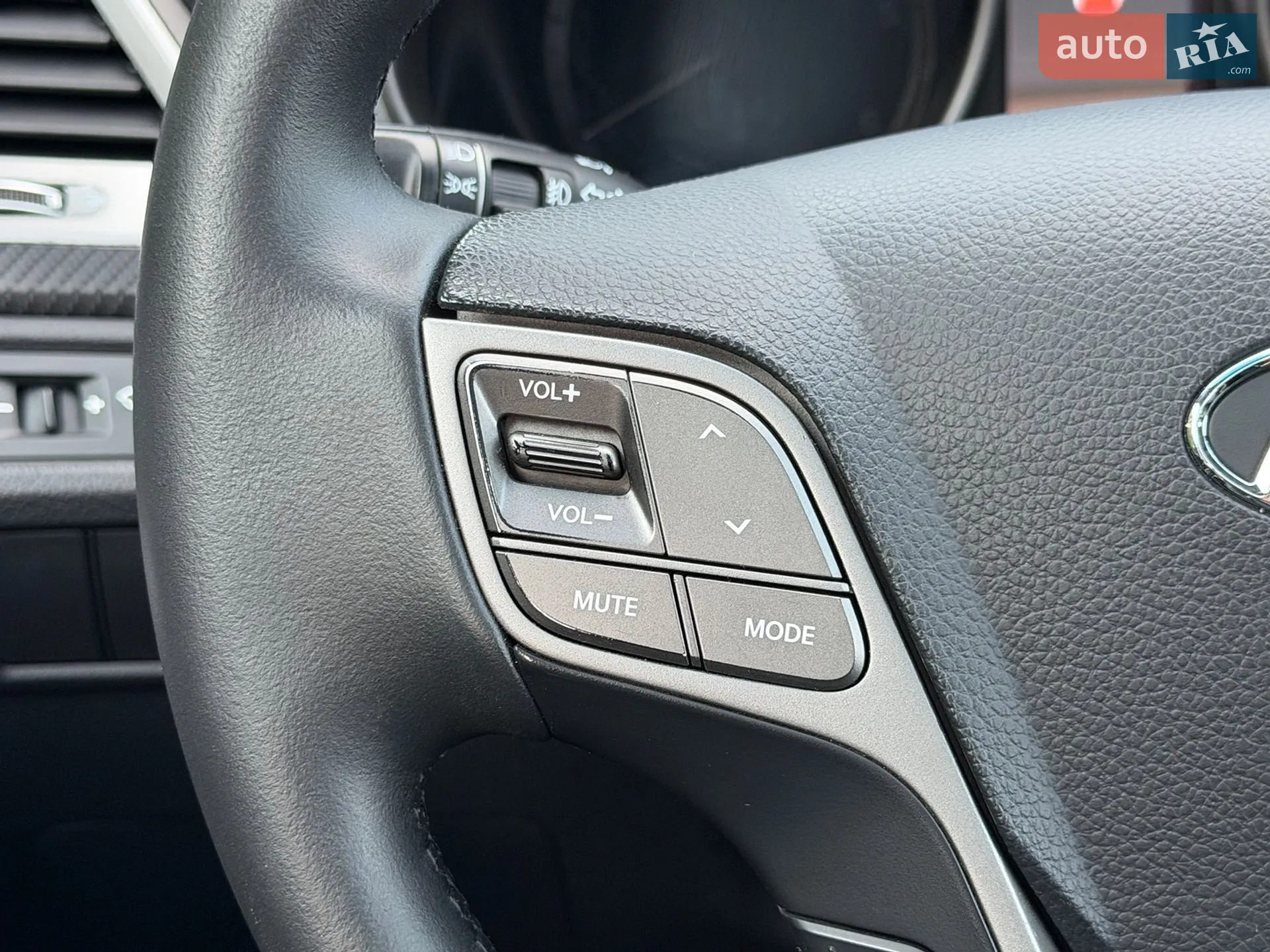 2016 Hyundai Santa Fe - мініатюра 42