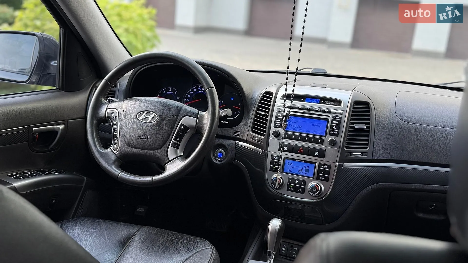 2010 Hyundai Santa Fe - мініатюра 37