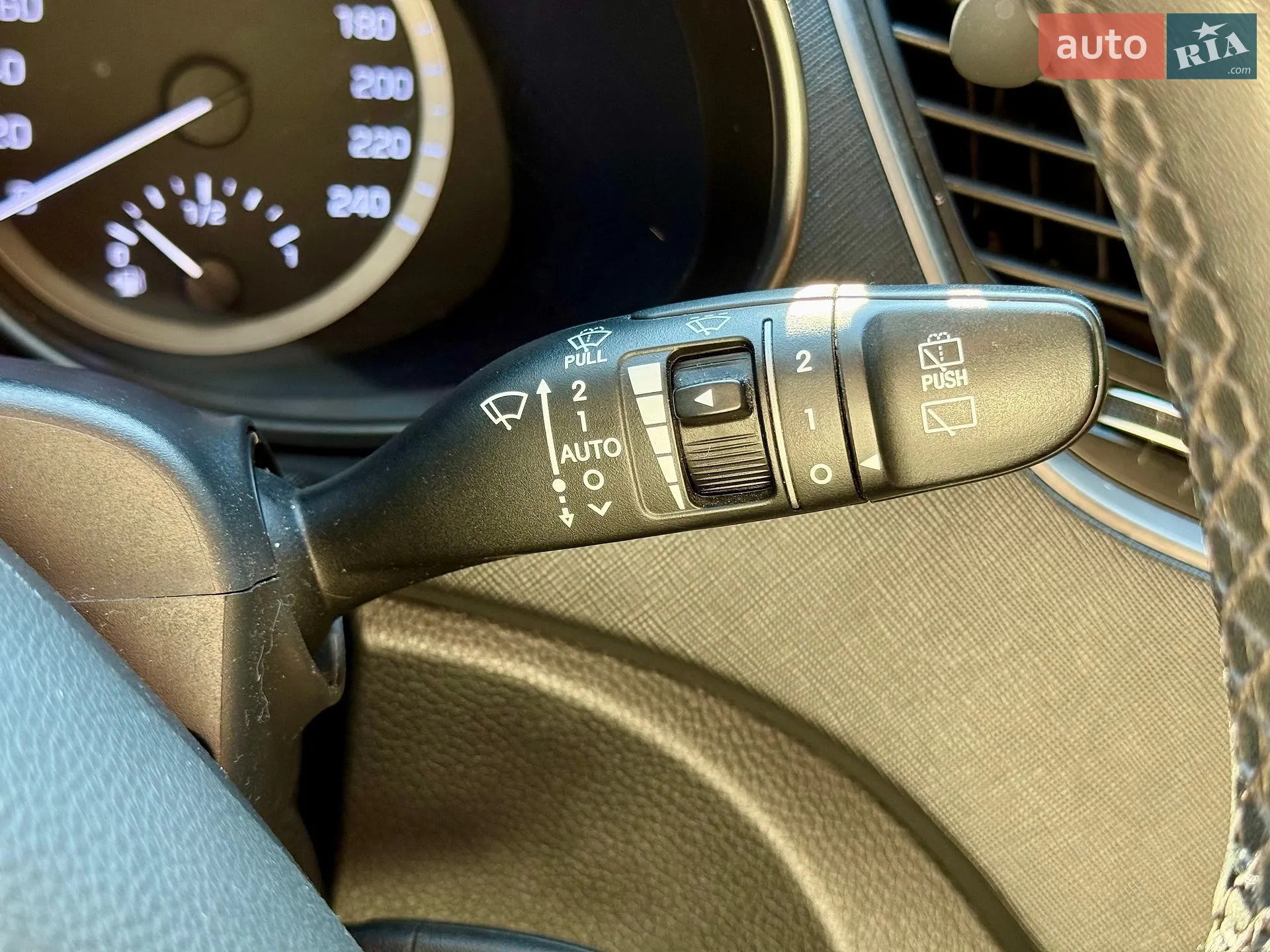 2016 Hyundai Santa Fe - мініатюра 18