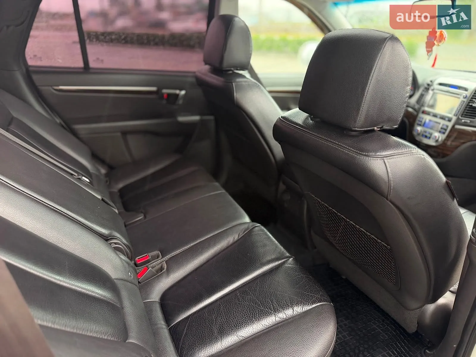 2011 Hyundai Santa Fe - мініатюра 8