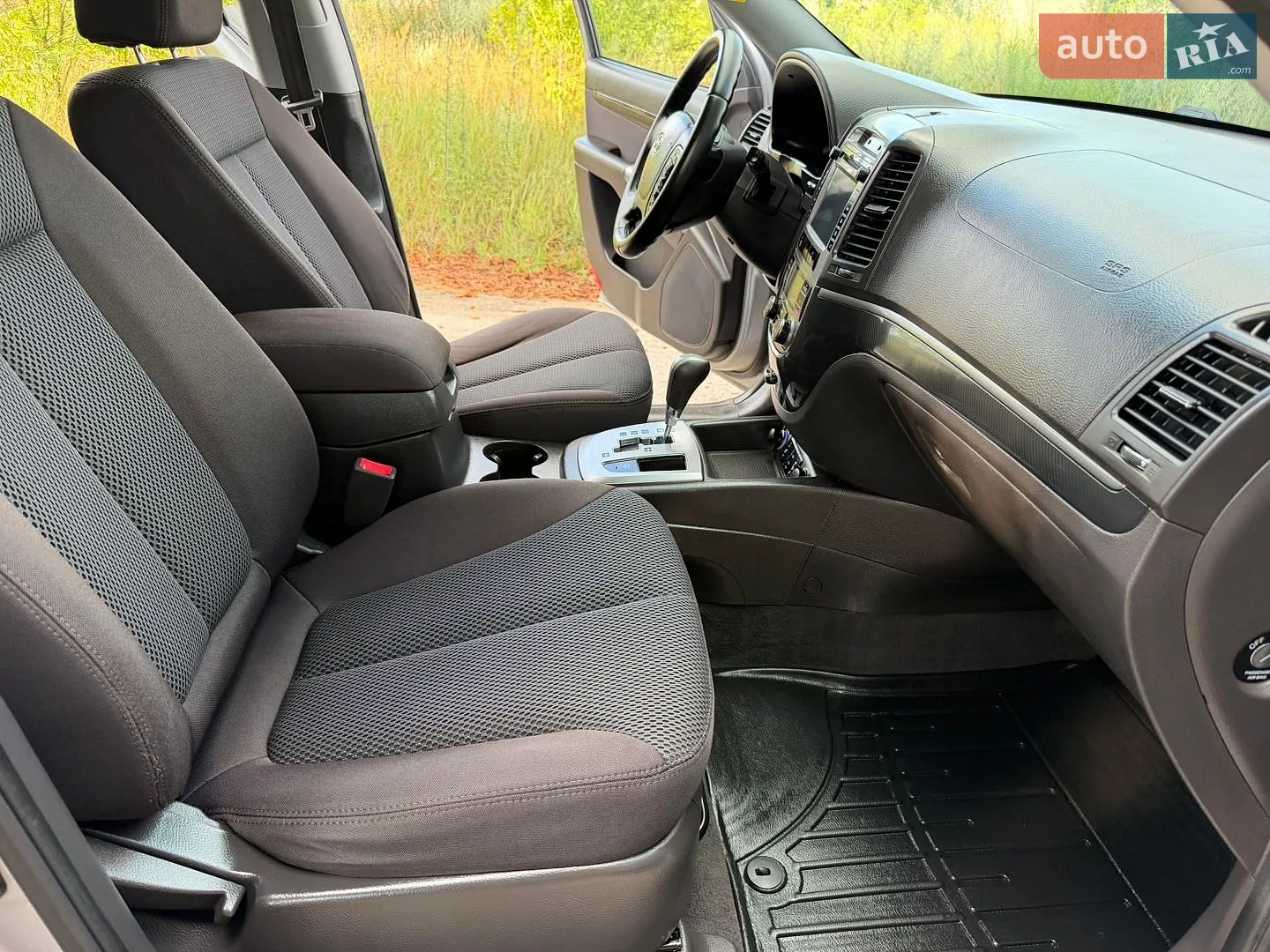 2010 Hyundai Santa Fe - мініатюра 32