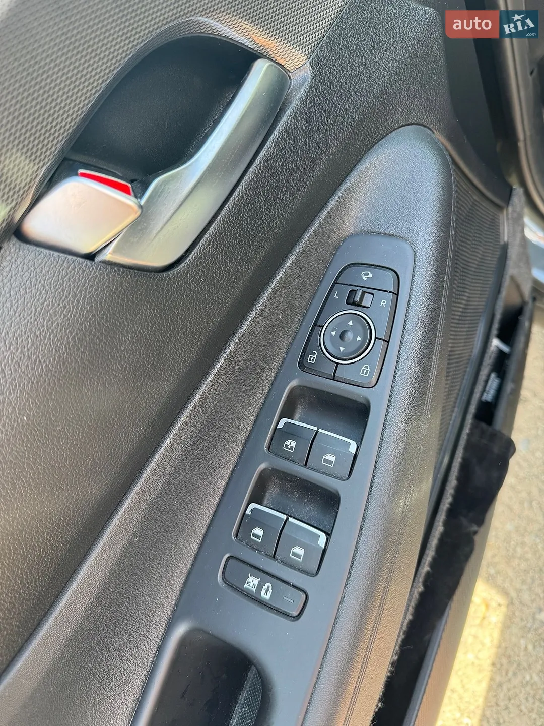 2018 Hyundai Santa Fe - мініатюра 24