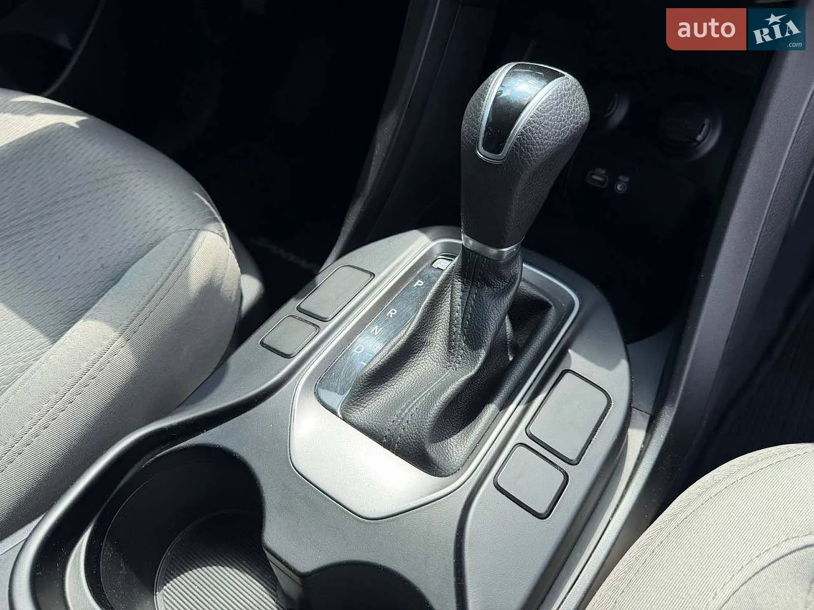 2016 Hyundai Santa Fe - мініатюра 19