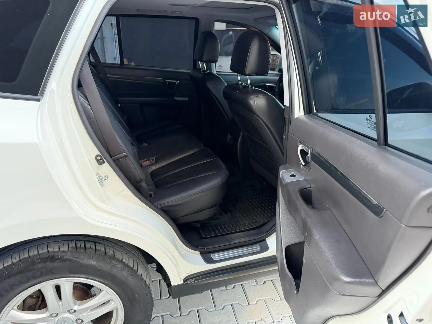 2011 Hyundai Santa Fe - мініатюра 23