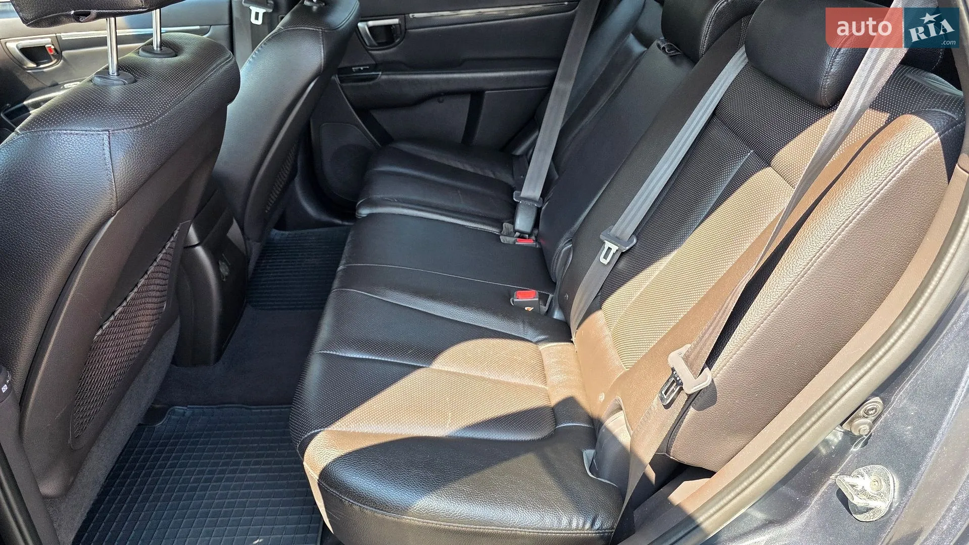 2011 Hyundai Santa Fe - мініатюра 9