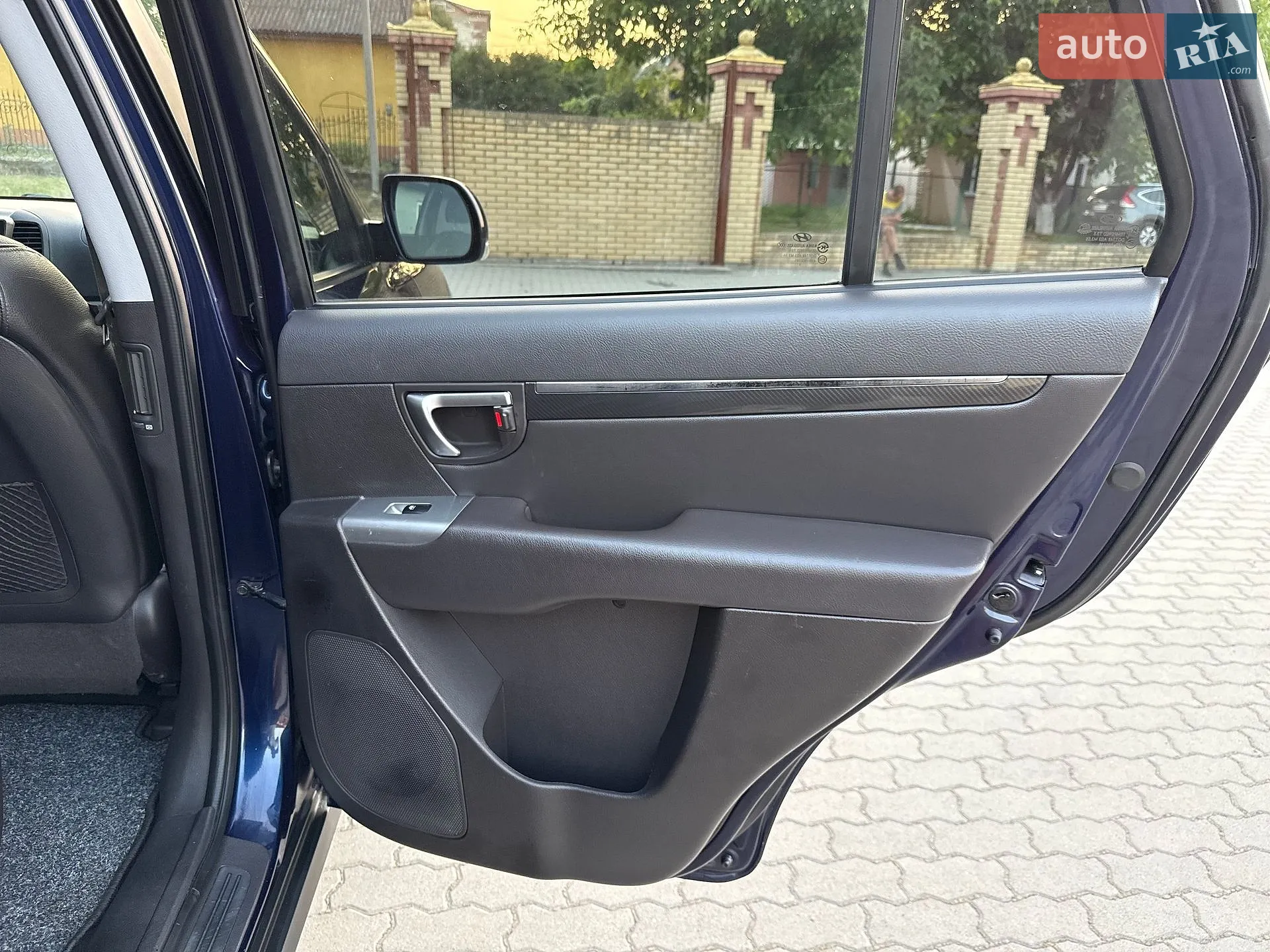 2010 Hyundai Santa Fe - мініатюра 40