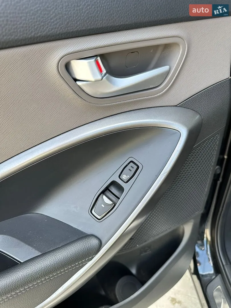 2017 Hyundai Santa Fe - мініатюра 27