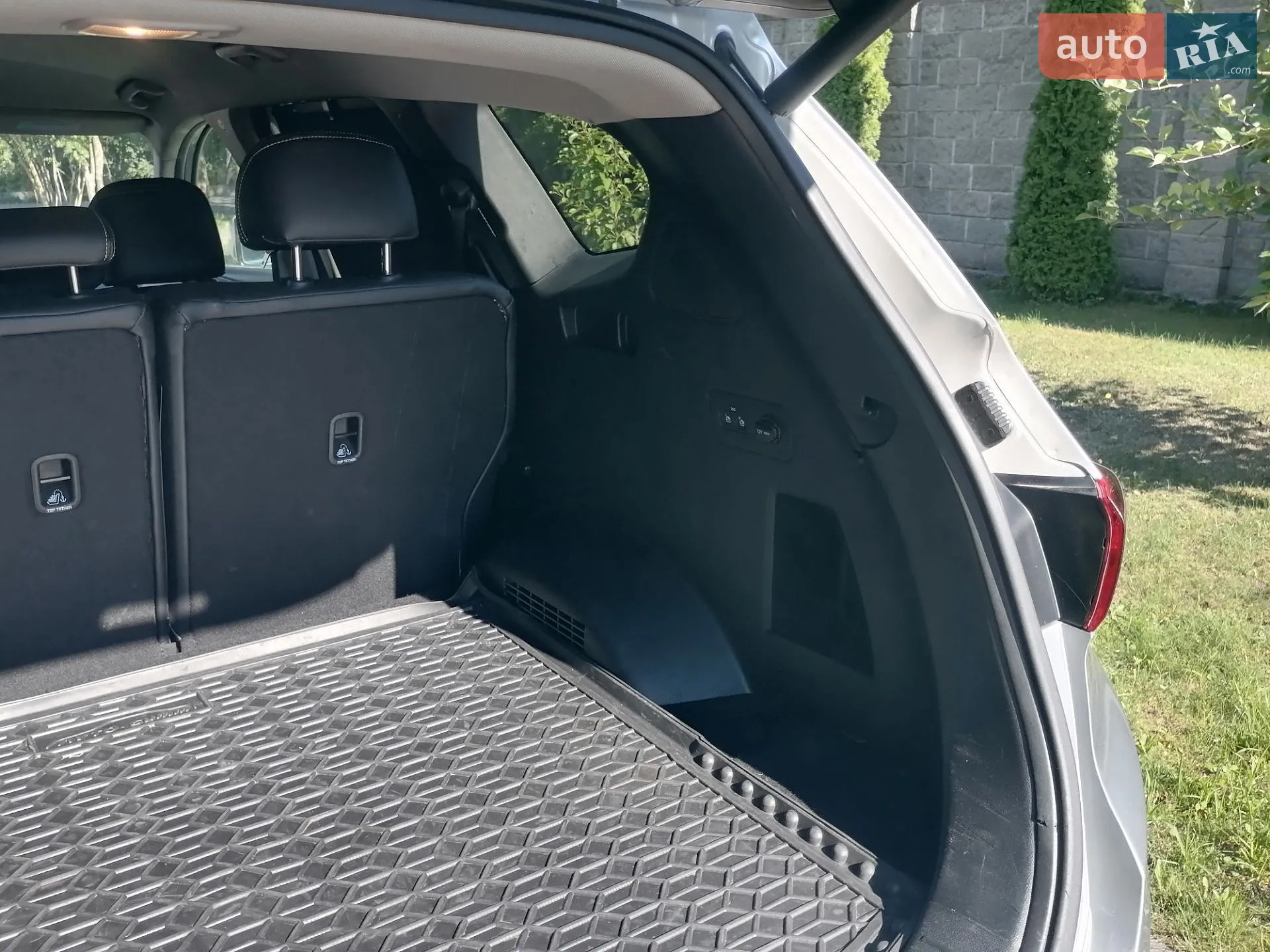 2020 Hyundai Santa Fe - мініатюра 20