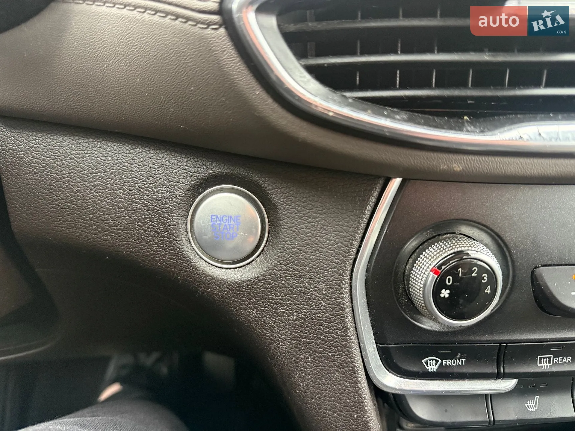 2019 Hyundai Santa Fe - мініатюра 17