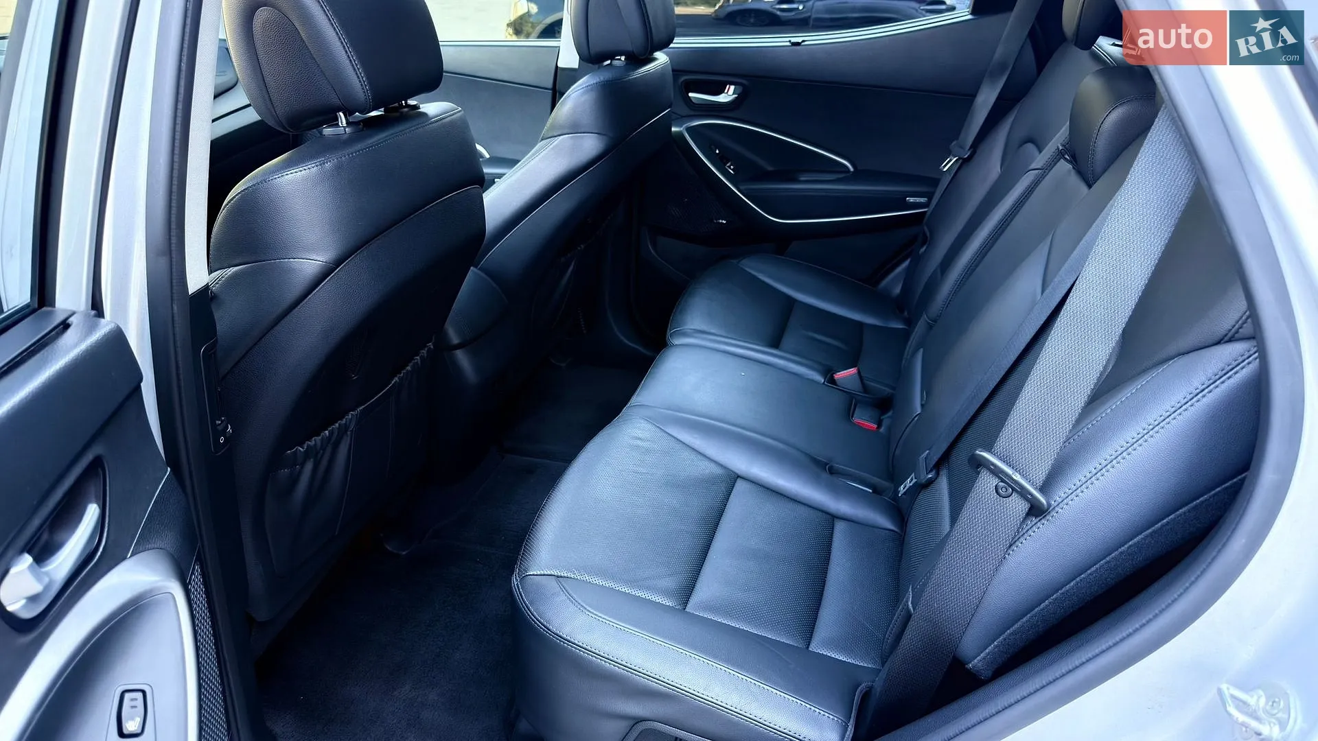 2017 Hyundai Santa Fe - мініатюра 23