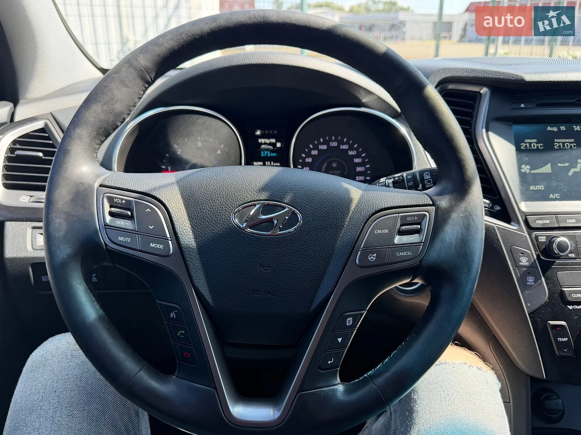 2015 Hyundai Santa Fe - мініатюра 17