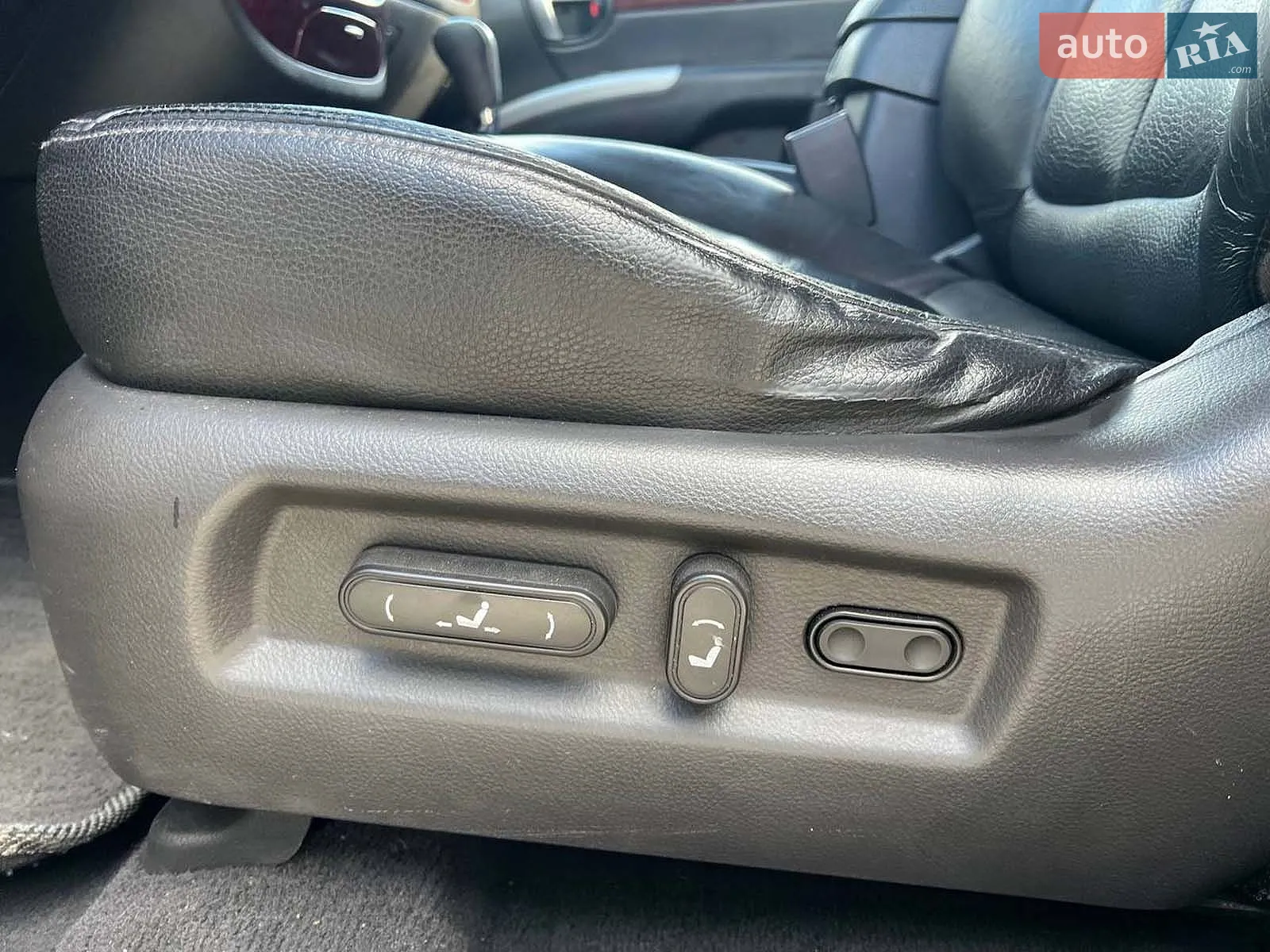 2010 Hyundai Santa Fe - мініатюра 21