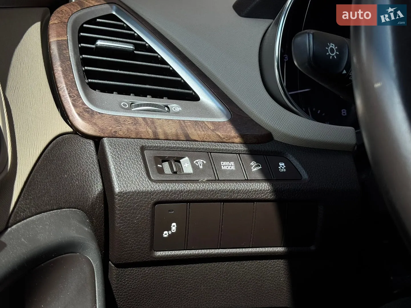 2016 Hyundai Santa Fe - мініатюра 17