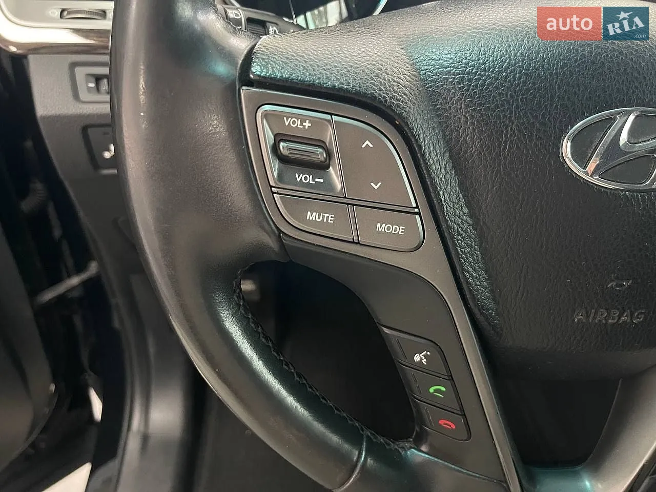 2016 Hyundai Santa Fe - мініатюра 29