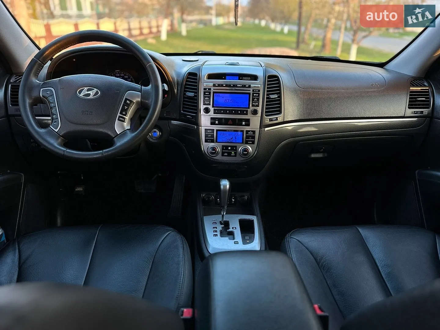 2010 Hyundai Santa Fe - мініатюра 32
