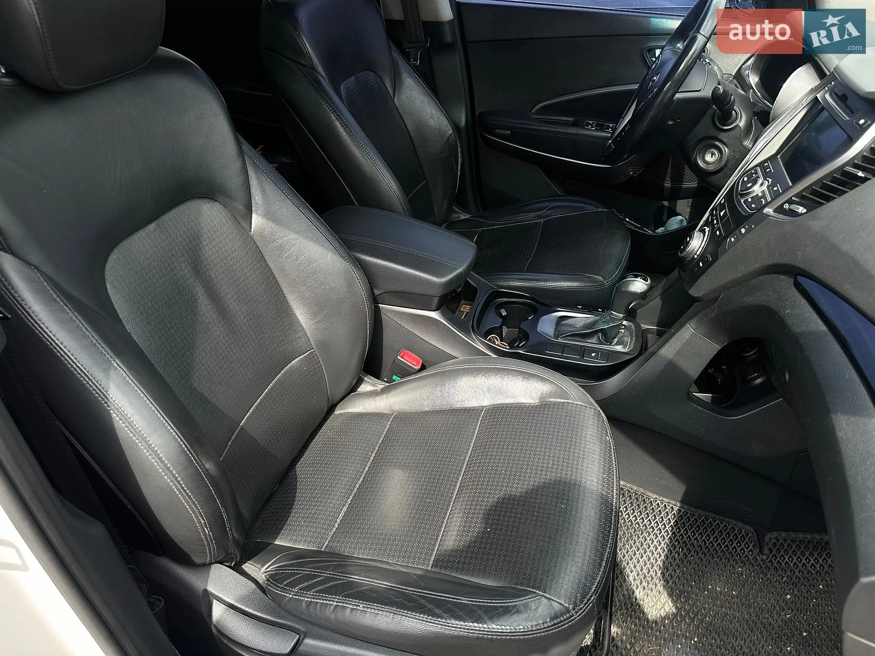 2013 Hyundai Santa Fe - мініатюра 19