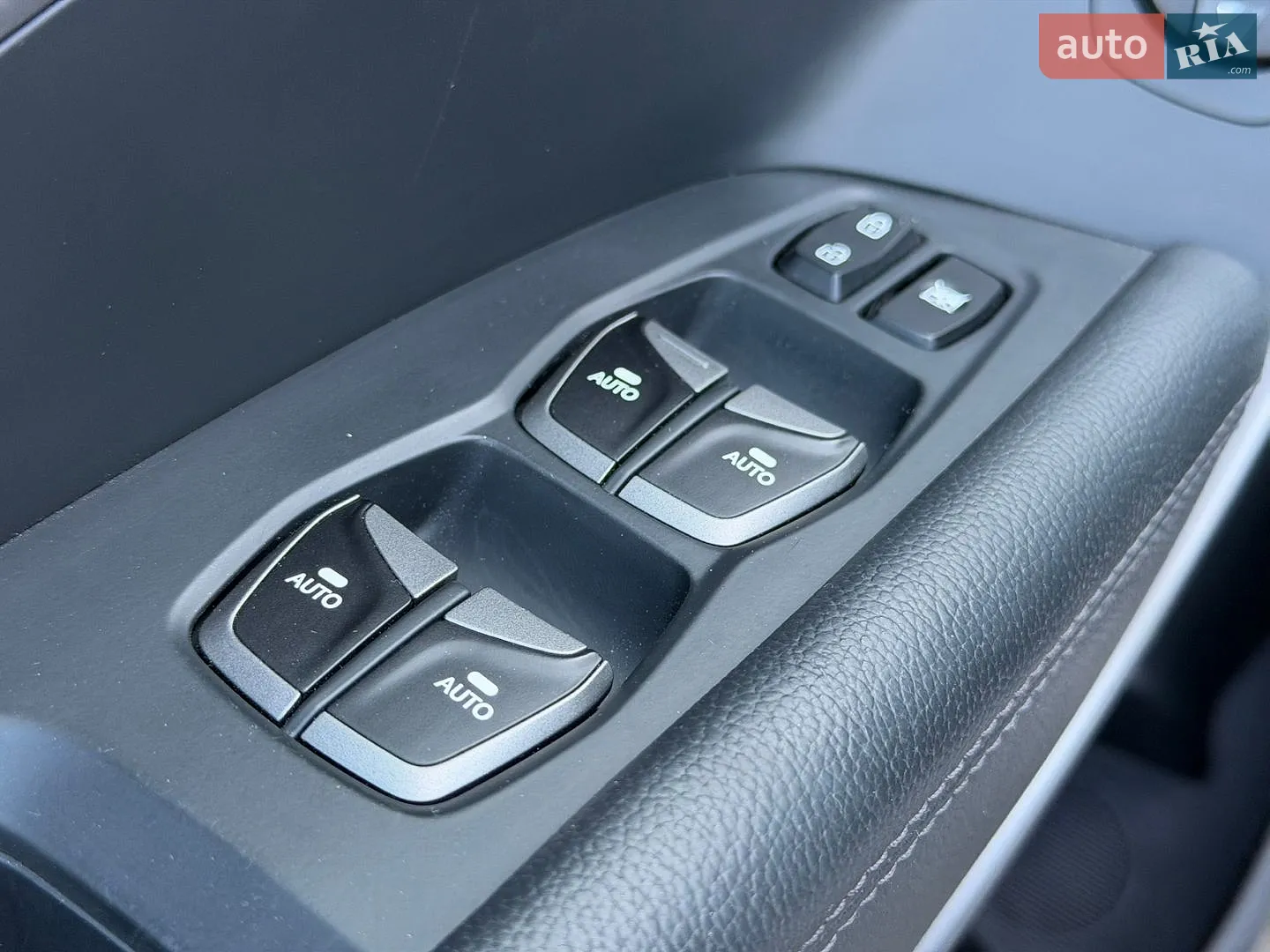 2014 Hyundai Santa Fe - мініатюра 31