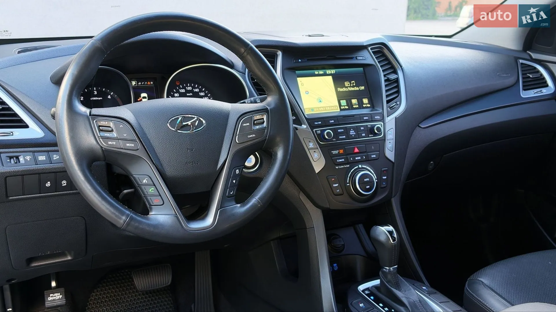 2016 Hyundai Santa Fe - мініатюра 44