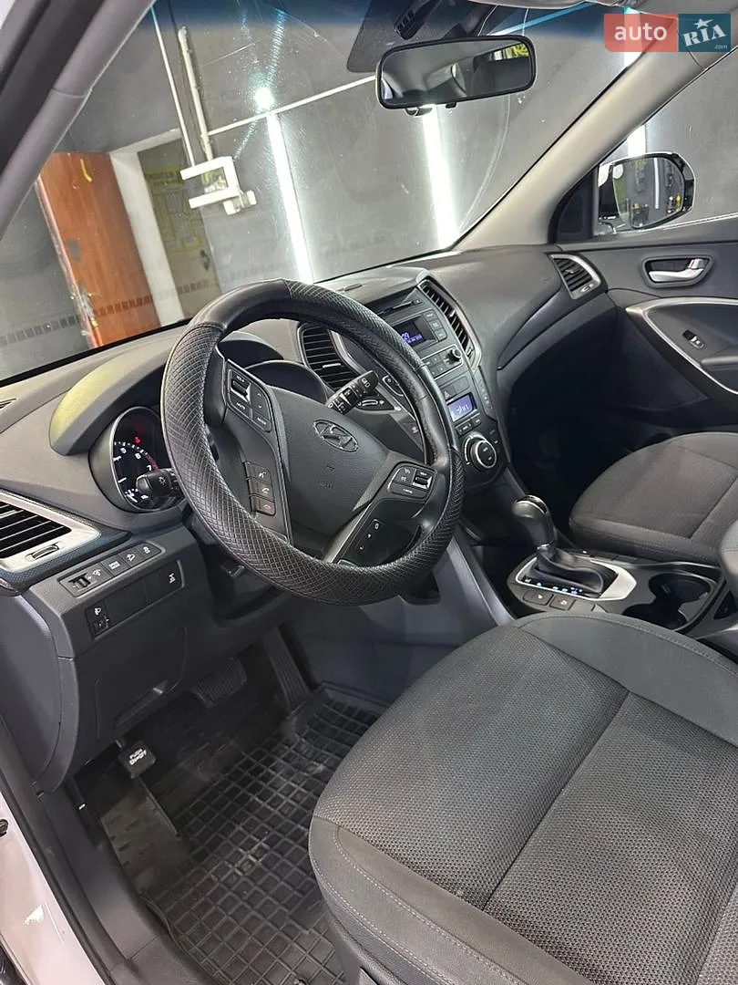 2016 Hyundai Santa Fe - мініатюра 13