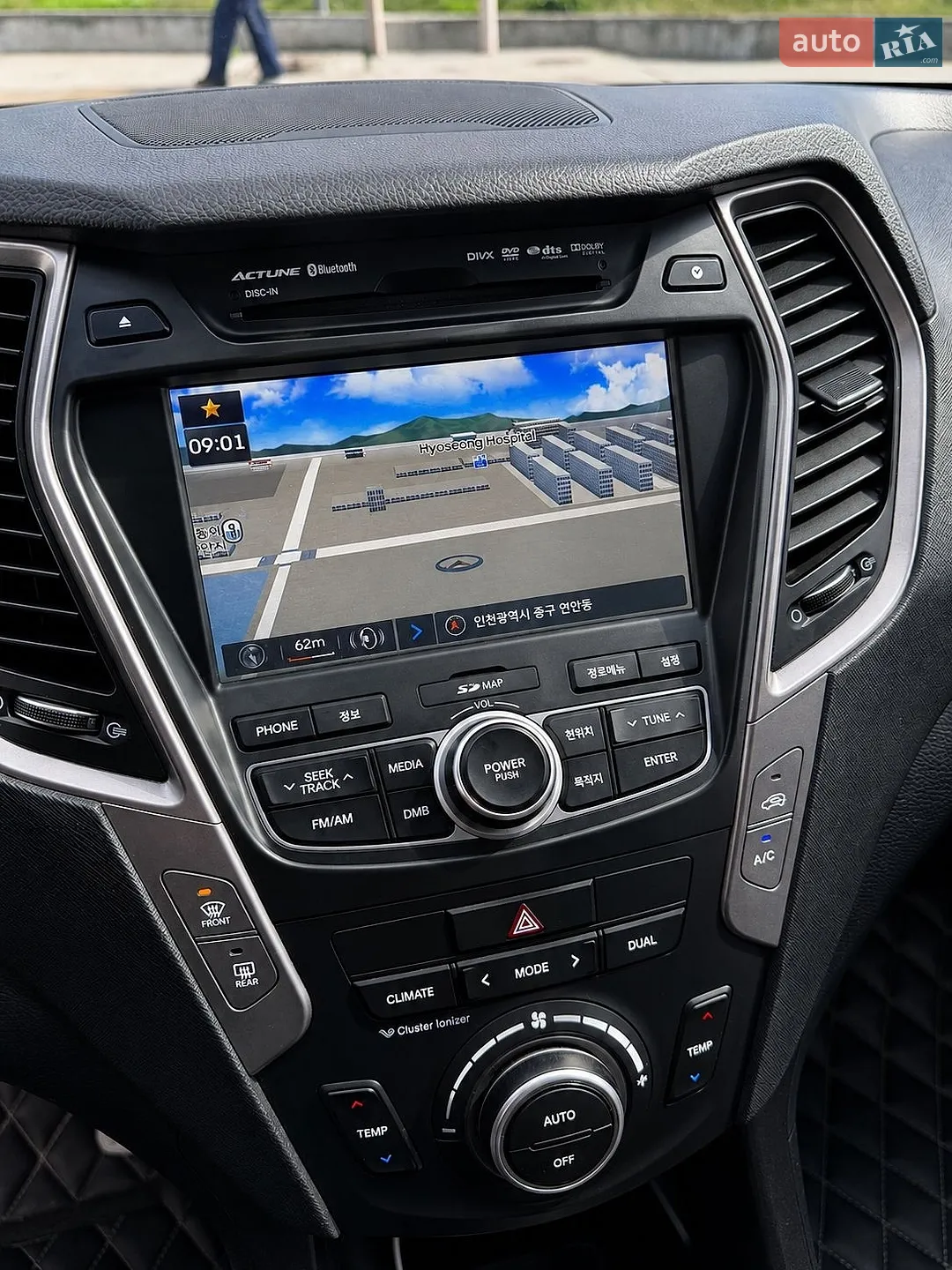 2012 Hyundai Santa Fe - мініатюра 28