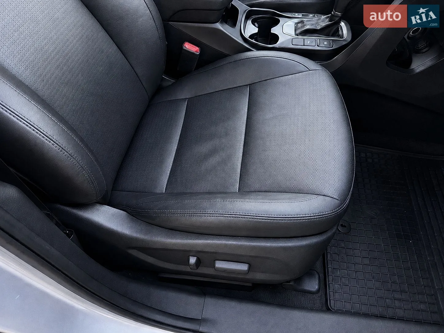 2012 Hyundai Santa Fe - мініатюра 24