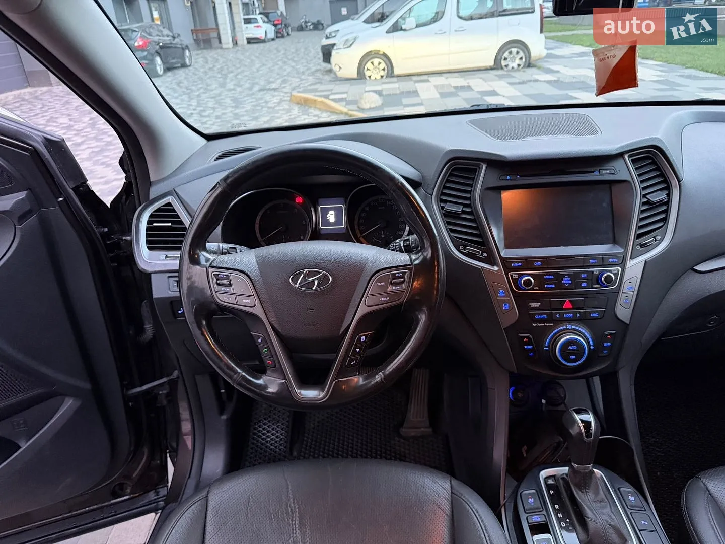 2017 Hyundai Santa Fe - мініатюра 16