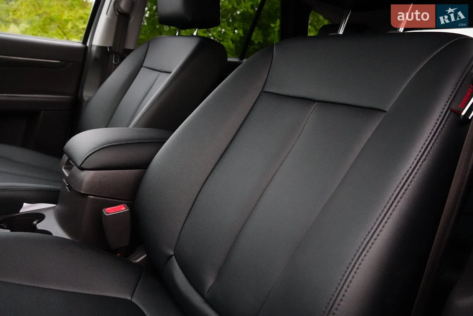 2012 Hyundai Santa Fe - мініатюра 31