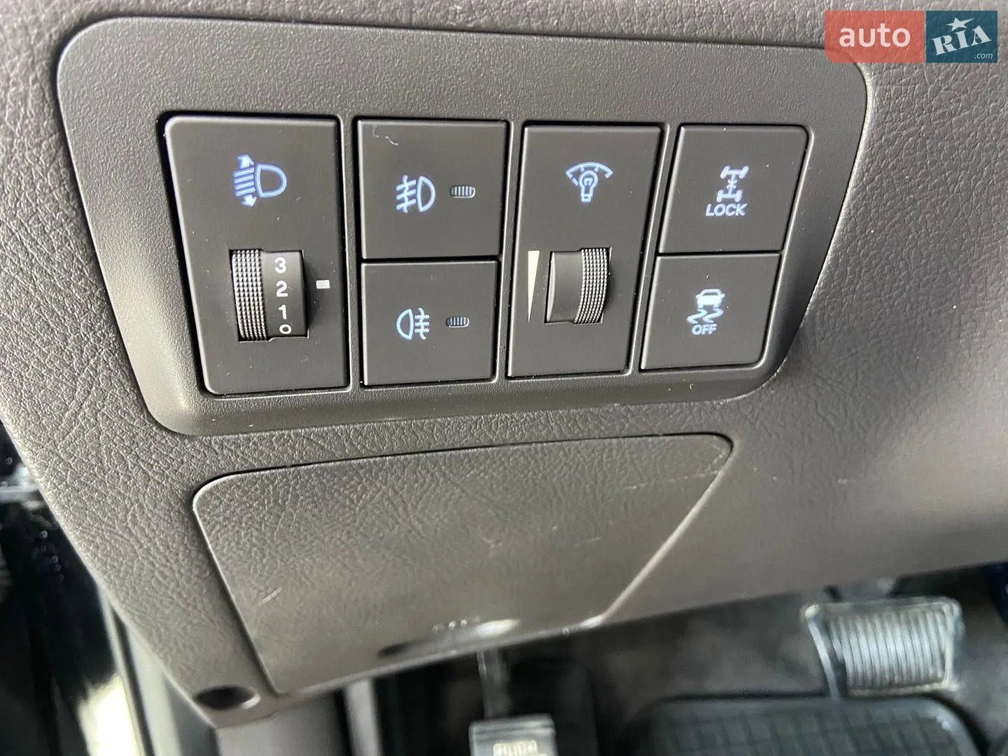 2012 Hyundai Santa Fe - мініатюра 35