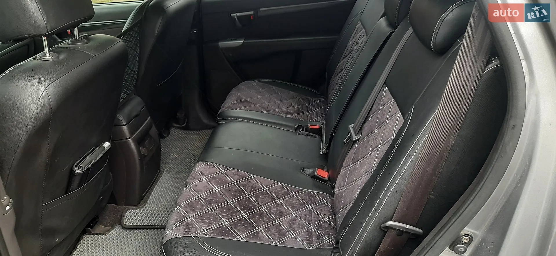 2011 Hyundai Santa Fe - мініатюра 10
