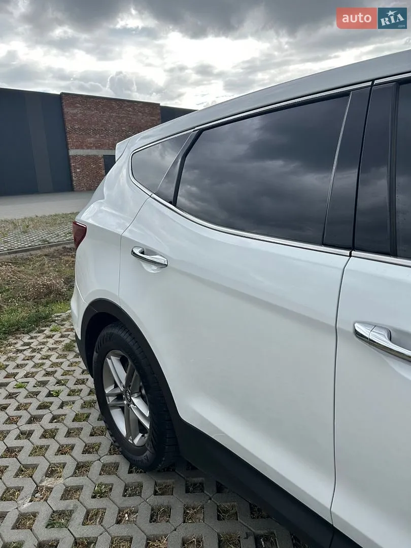 2017 Hyundai Santa Fe - мініатюра 5