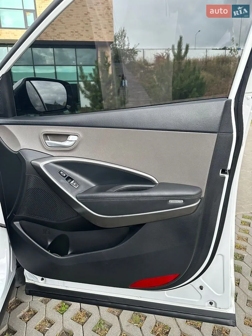 2017 Hyundai Santa Fe - мініатюра 13