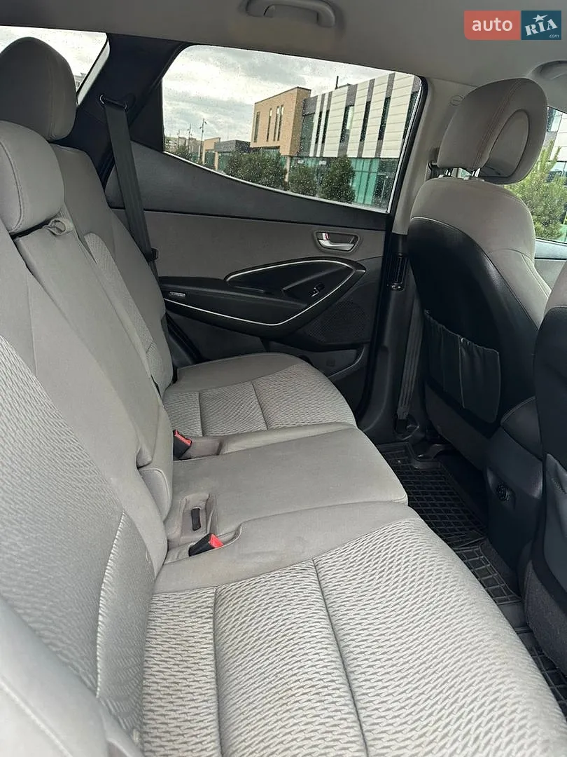 2017 Hyundai Santa Fe - мініатюра 16