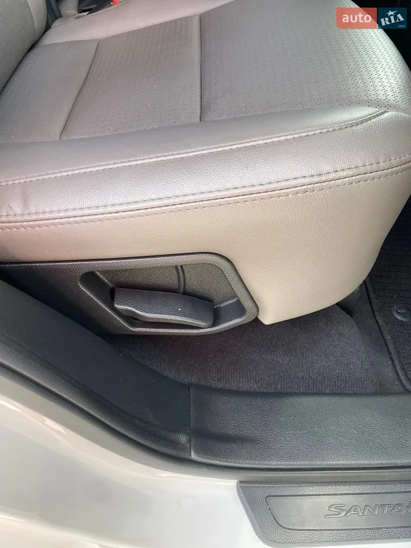 2017 Hyundai Santa Fe - мініатюра 26