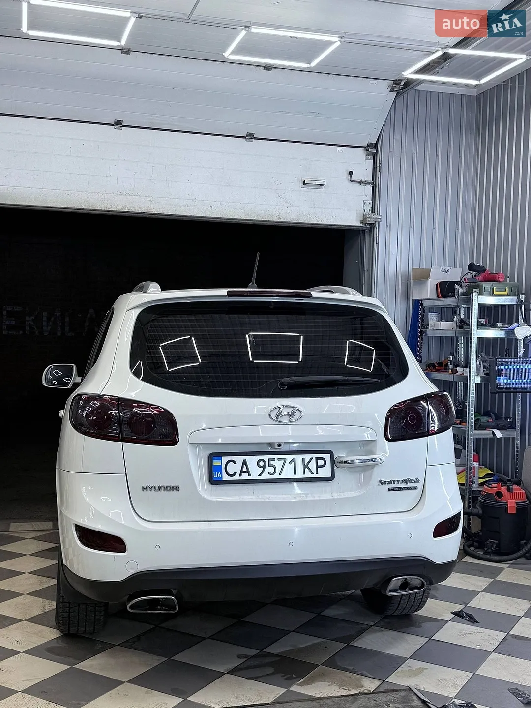 2011 Hyundai Santa Fe - мініатюра 16