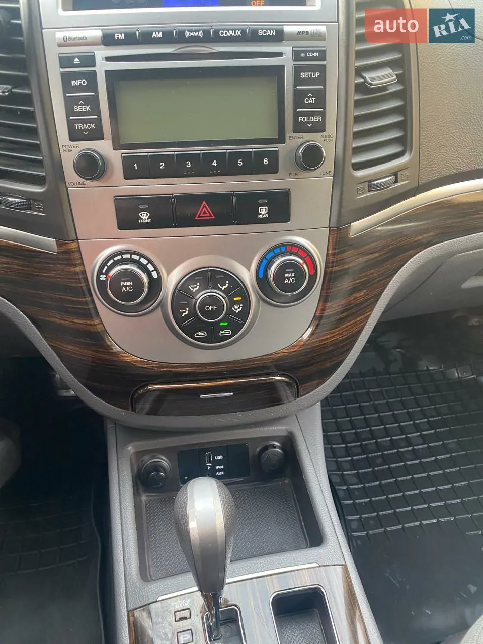 2010 Hyundai Santa Fe - мініатюра 33