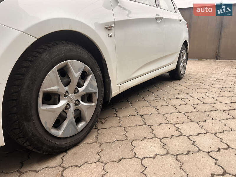 Седан Hyundai Solaris 2016 в Днепре