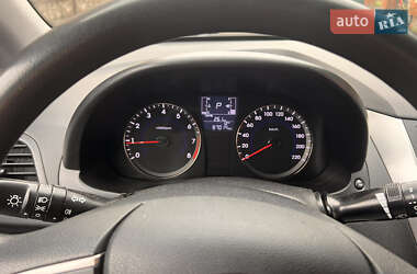 Седан Hyundai Solaris 2016 в 
