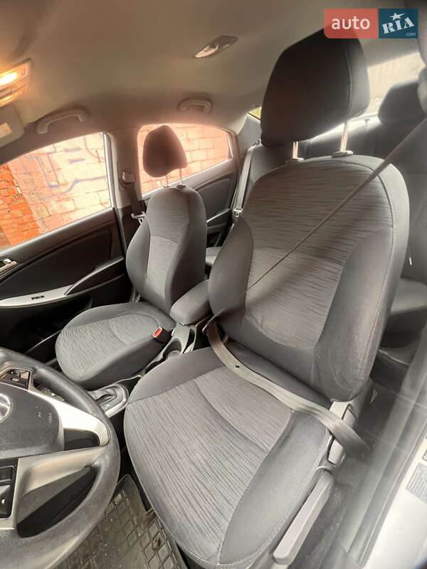 Седан Hyundai Solaris 2016 в Днепре