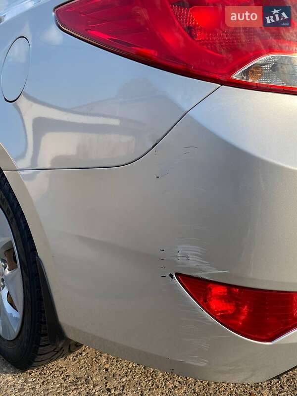 Седан Hyundai Solaris 2016 в Черновцах