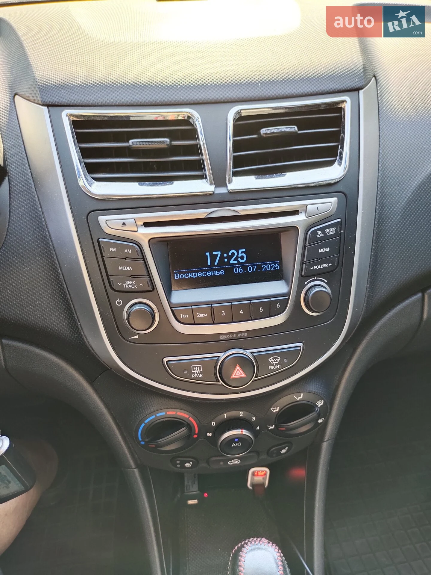 2016 Hyundai Solaris - мініатюра 32