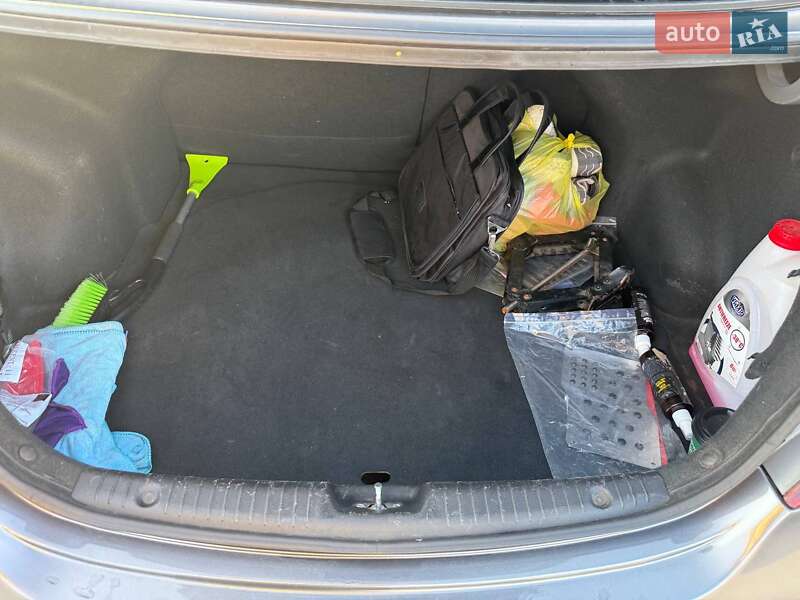 Седан Hyundai Solaris 2015 в Львове