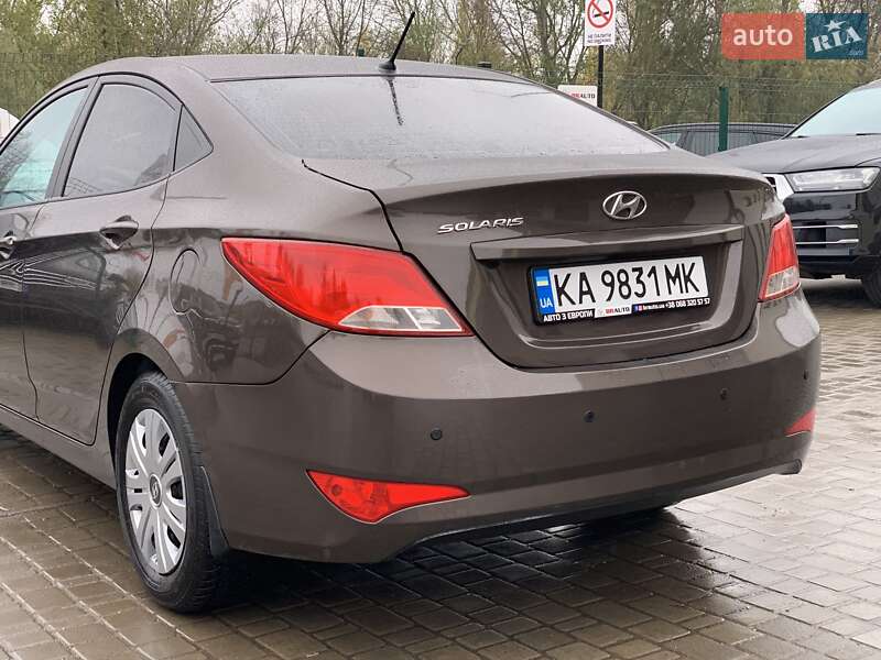 Седан Hyundai Solaris 2016 в Бердичеве