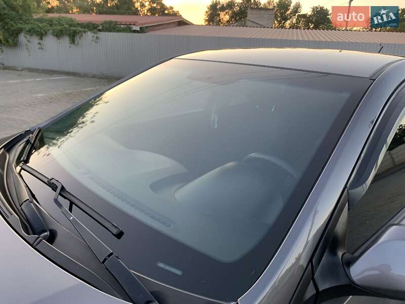 Седан Hyundai Solaris 2015 в Козельщине