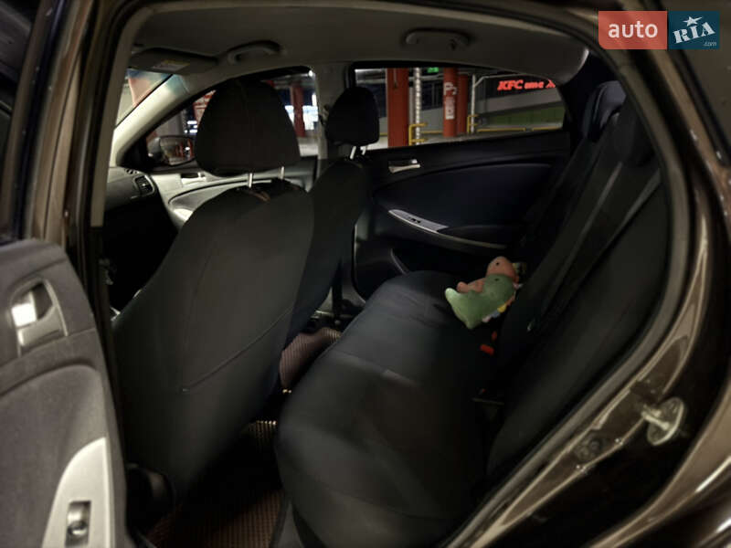 Седан Hyundai Solaris 2016 в Києві фото 14 Седан Hyundai Solaris 2016 в Києві