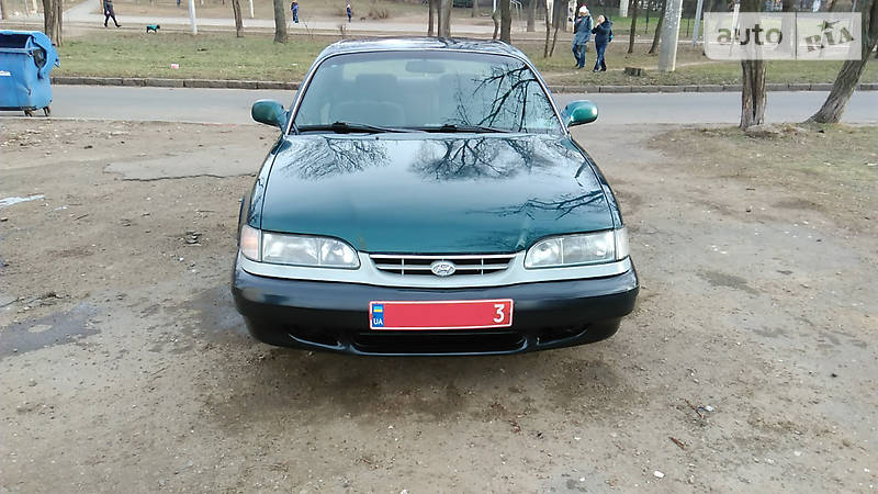 Седан Hyundai Sonata 1995 в Одессе